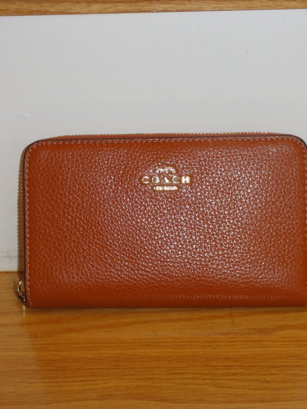 Coach Medium Zip Around Wallet Mango Orange Pebbled Leather EXCELLENT CONDITION!